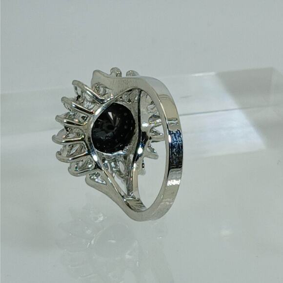 Vintage Ring Size 6.25 Silver Tone White Gold GP Black CZ Cluster Cocktail NOS - Picture 9 of 10